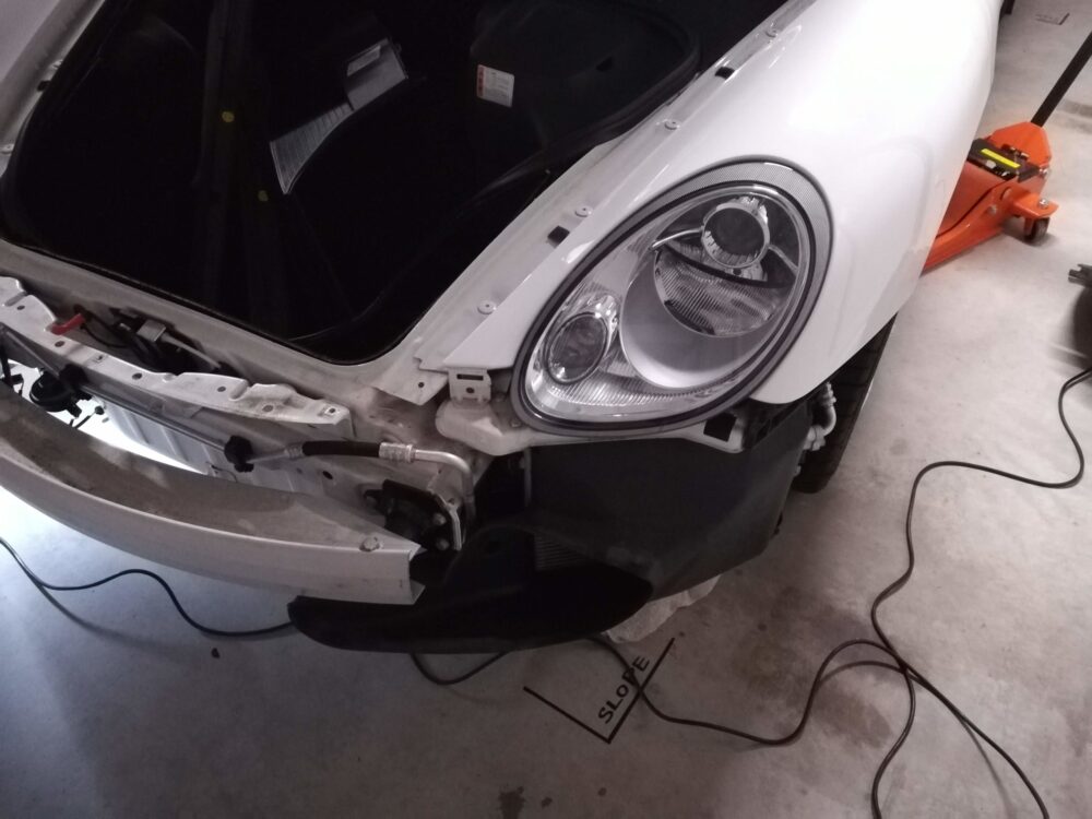 987ボクスターのバンパー取り外し手順の説明 クルマ志考 車を楽しむ 考える 理解する